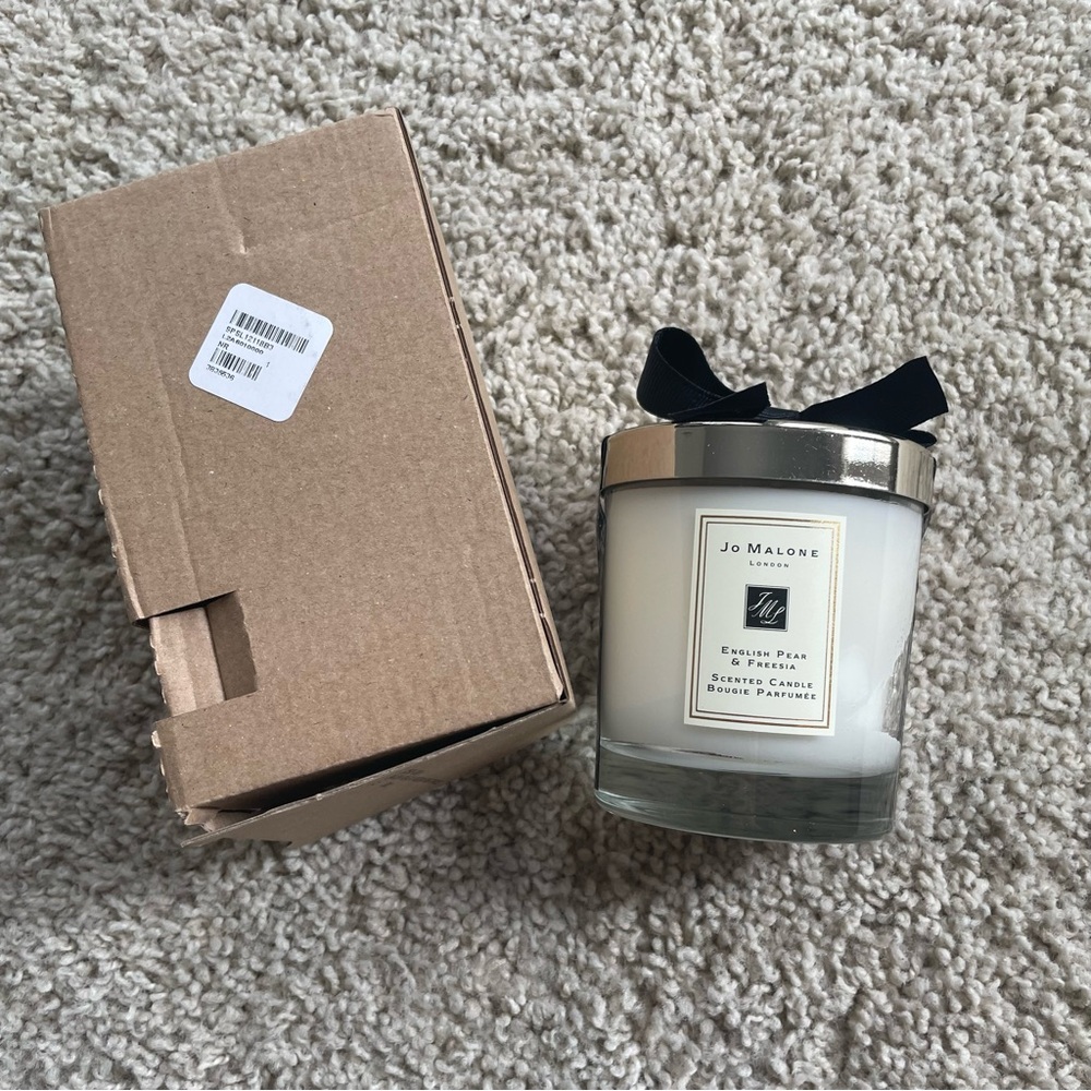 NEW Jo Malone English Pear & Freesia Scented Candle - Full Size 7oz/ 200g